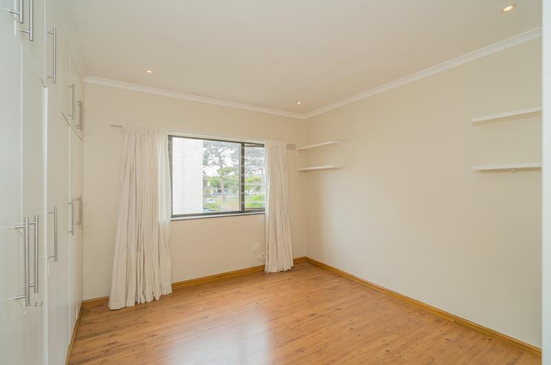 To Let 3 Bedroom Property for Rent in Meadowridge Western Cape